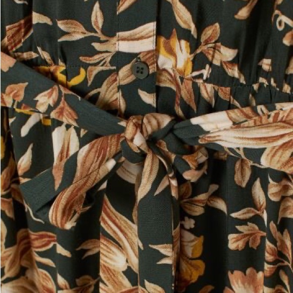 H&M Shirt Dress with a tie belt - Picture 2 of 5